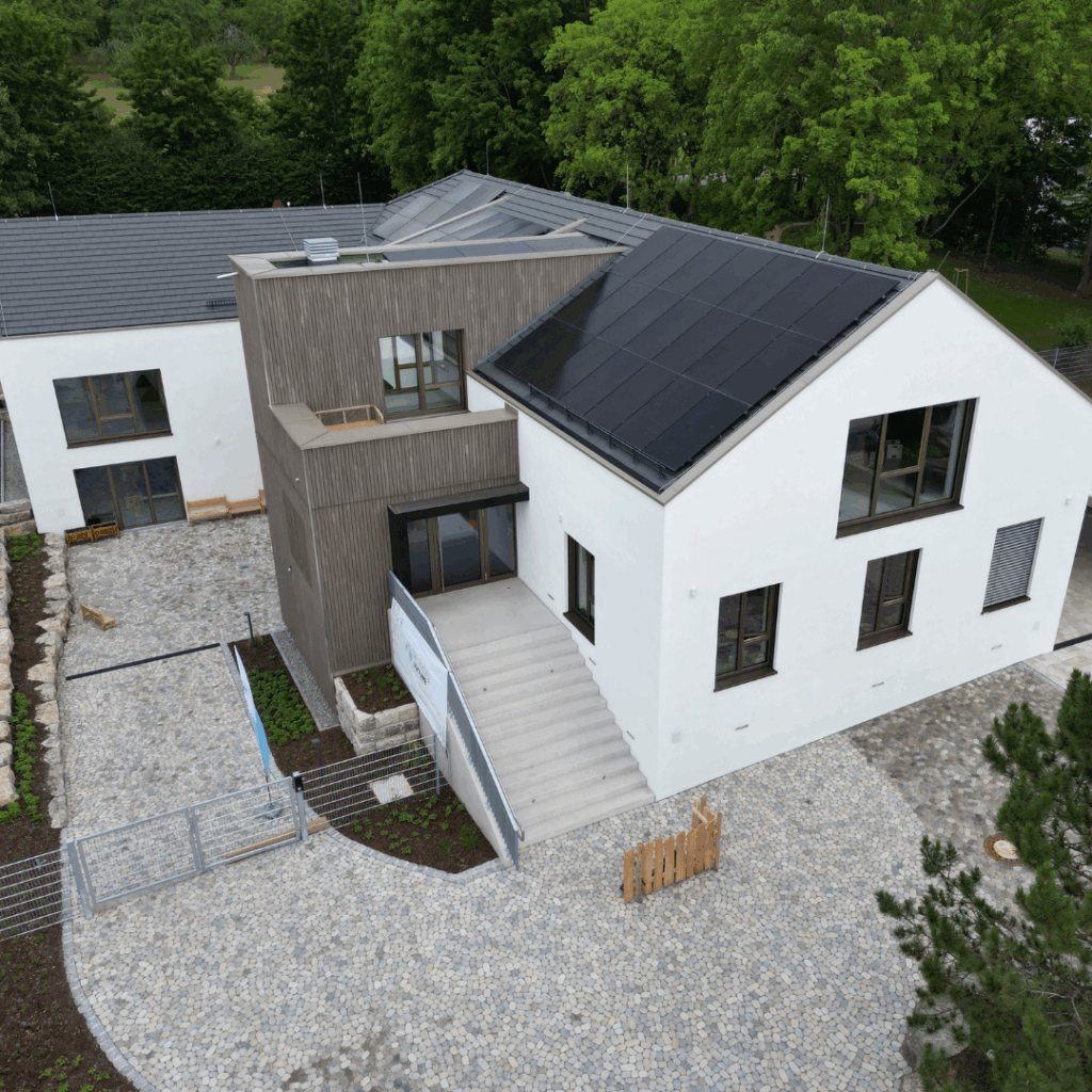 Drohnenaufnahme vom Schubert KinderCampus in Crailsheim